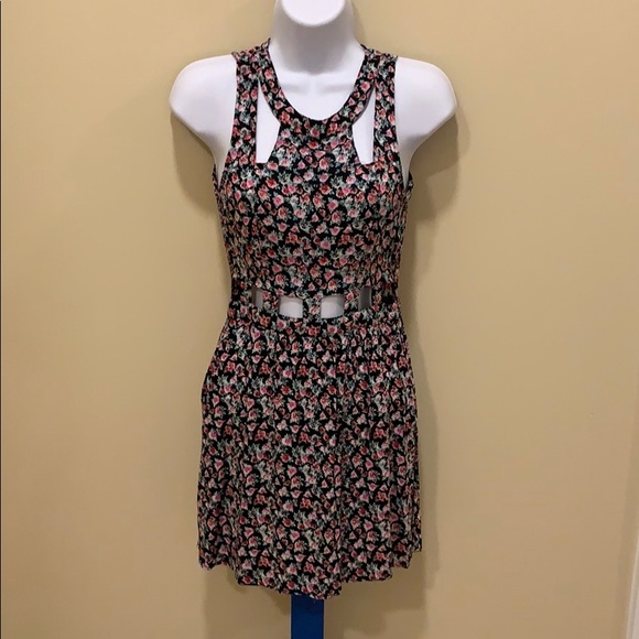 H&M dress, barely worn! - Picture 1 of 4
